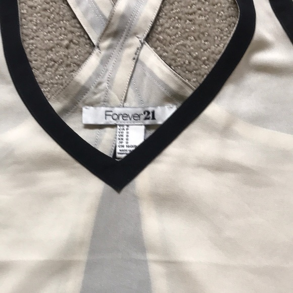 Cream and black tank - Picture 2 of 3